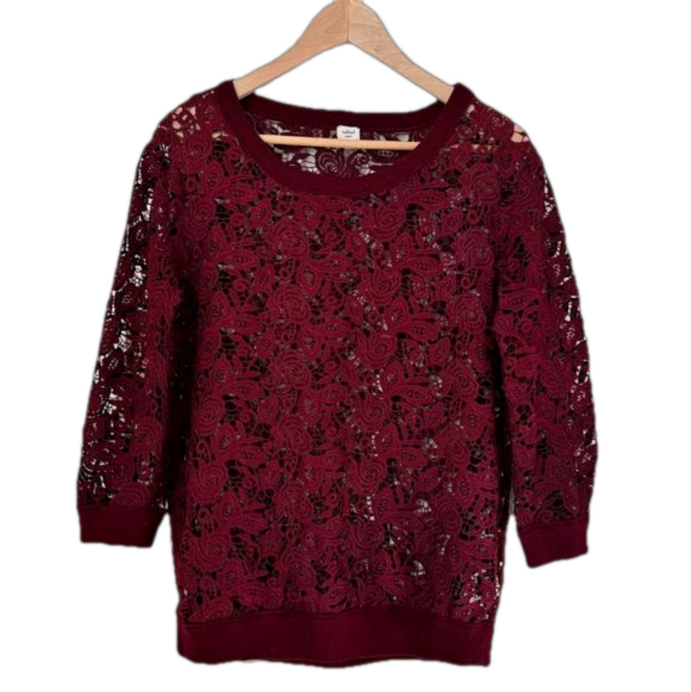 Wilfred Oversized 3/4 Sleeve Cherry Red Lace Crew Neck Top. Size XS
